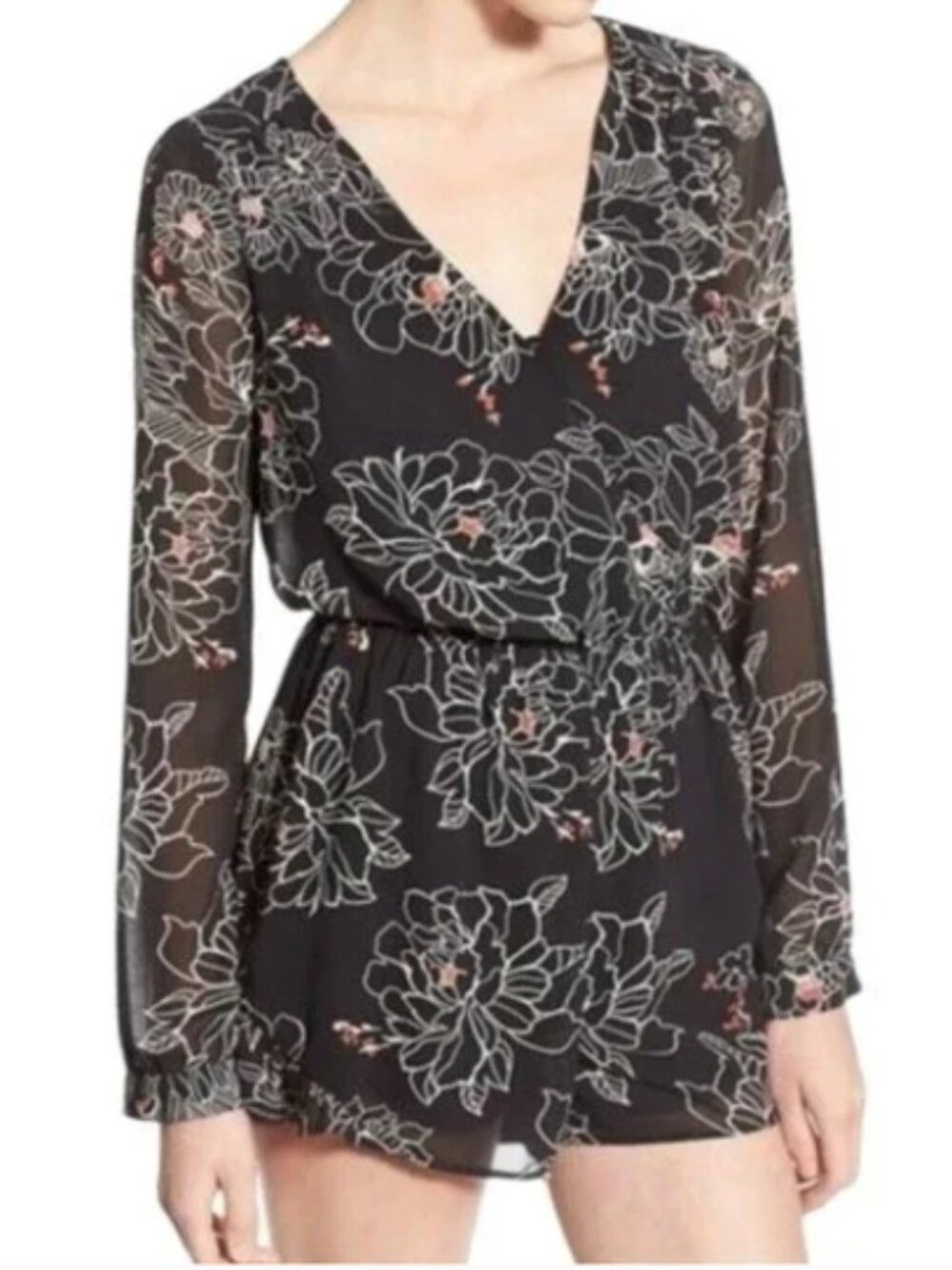 ASTR the Label Black Floral Long Sleeve Romper – Size Small